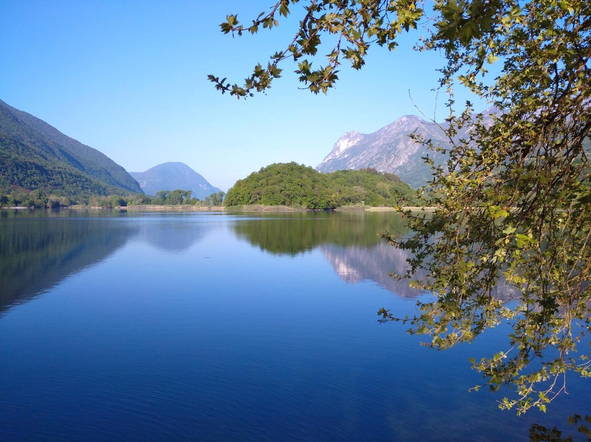 Villaggio Turistico Il Lago Dorato Carlazzo Exteriör bild