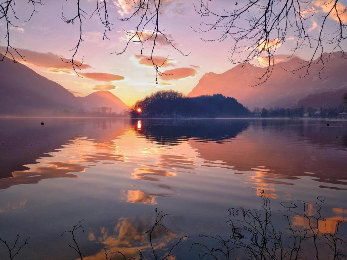 Villaggio Turistico Il Lago Dorato Carlazzo Exteriör bild