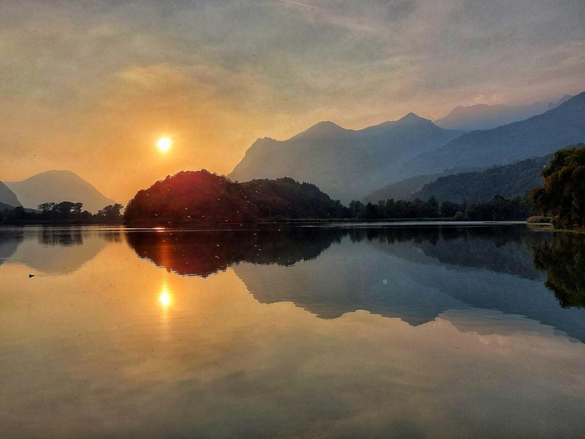 Villaggio Turistico Il Lago Dorato Carlazzo Exteriör bild