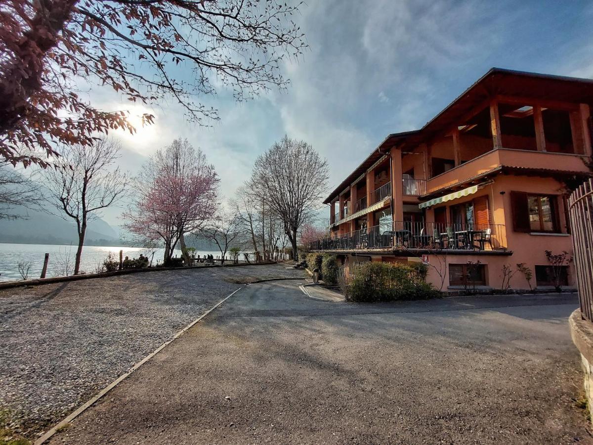 Villaggio Turistico Il Lago Dorato Carlazzo Exteriör bild
